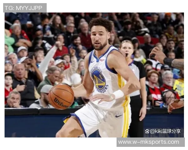 克莱上半场表现出色三分命中率高助球队稳住局势 克莱上半场表现出色三分命中率高助球队稳住局势