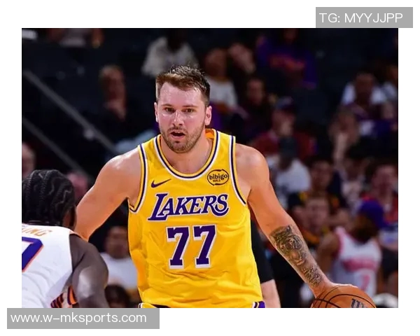 里夫斯称赞东契奇为联盟顶尖球员他的表现令所有人都不感到意外